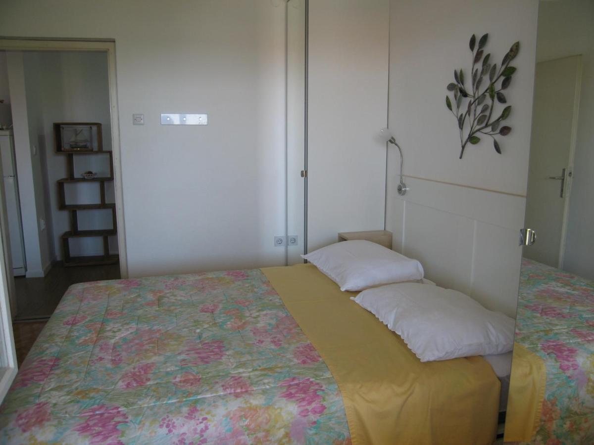 Apartment Petrinic V Pola Esterno foto
