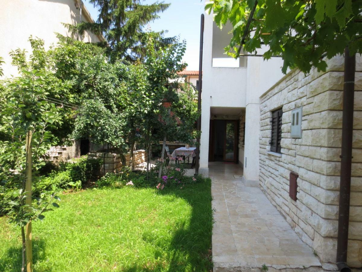 Apartment Petrinic V Pola Esterno foto